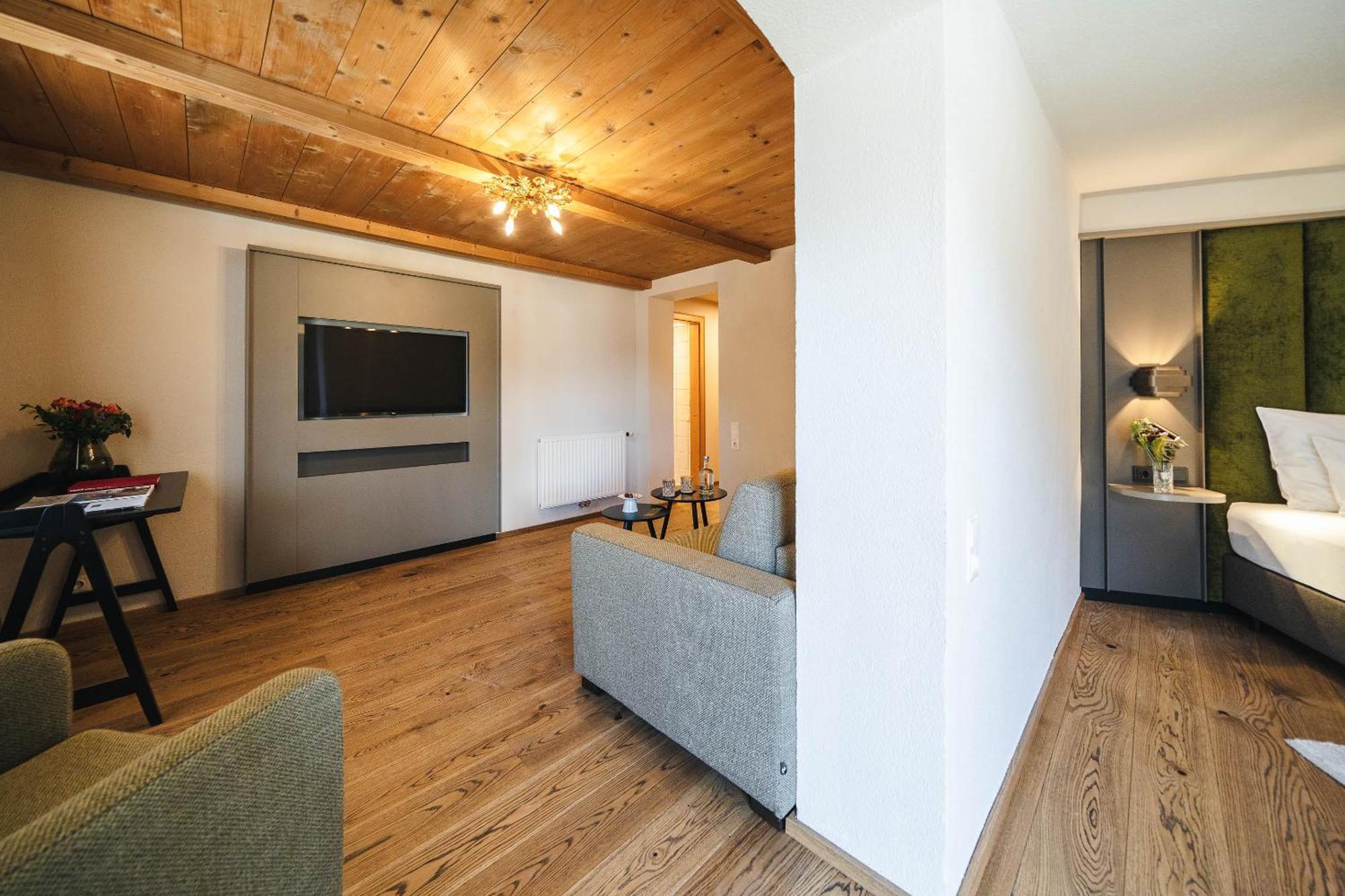 Arpuria L Hidden Luxury Mountain Home - Adults Friendly Sankt Anton am Arlberg Room photo